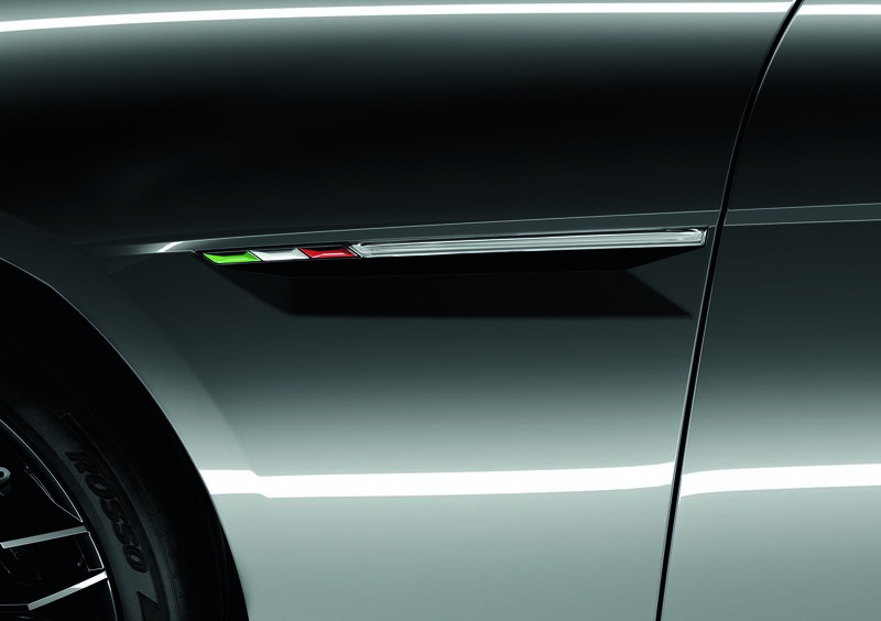 car side panel detail