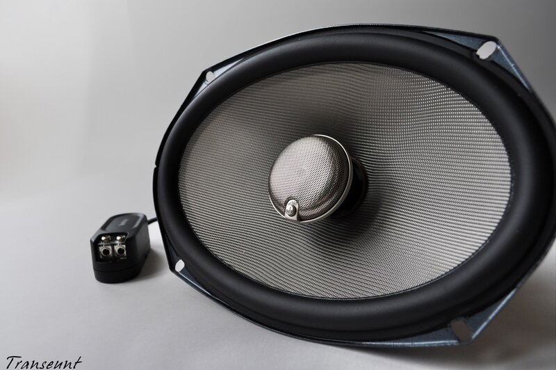 car speaker with crossover