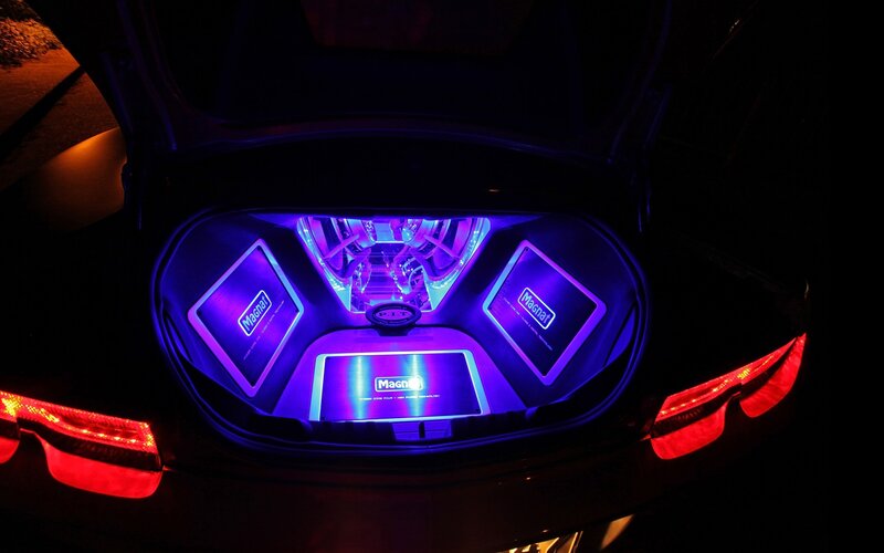 Car Trunk with Speakers — Purple
