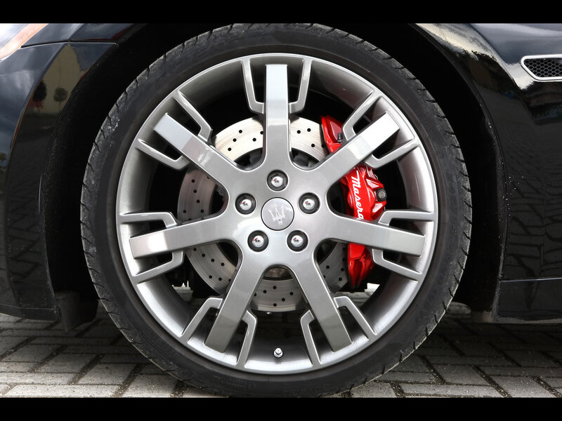 Car Wheel and Brake System — Black