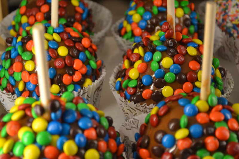 Caramel Apples with M&Ms