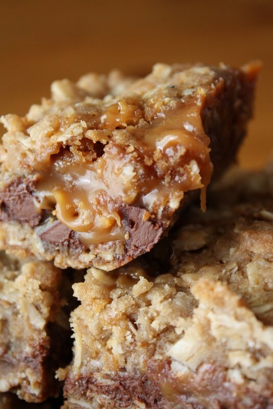 Caramel chocolate oat bars