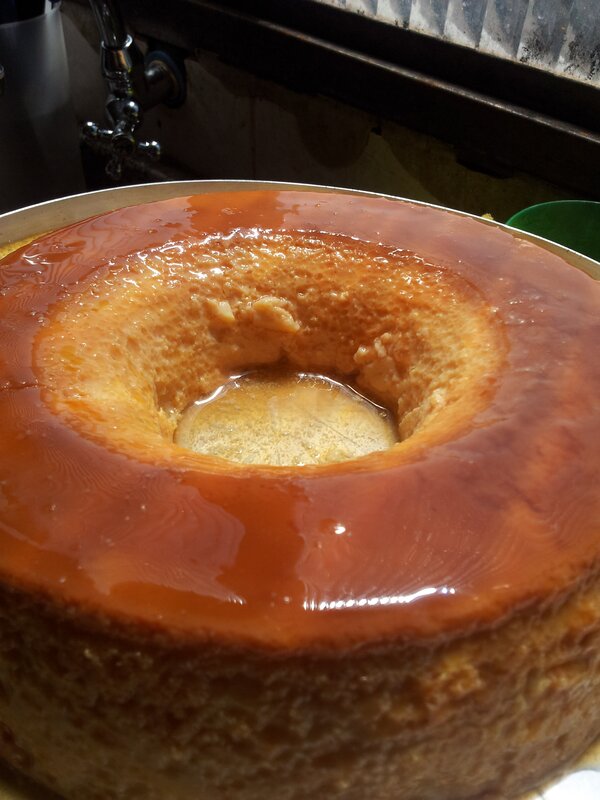 Caramel custard cake