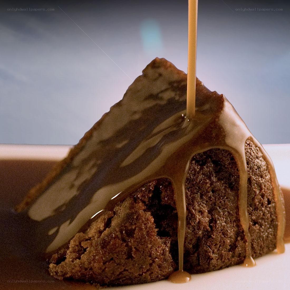 Caramel sauce on chocolate cake