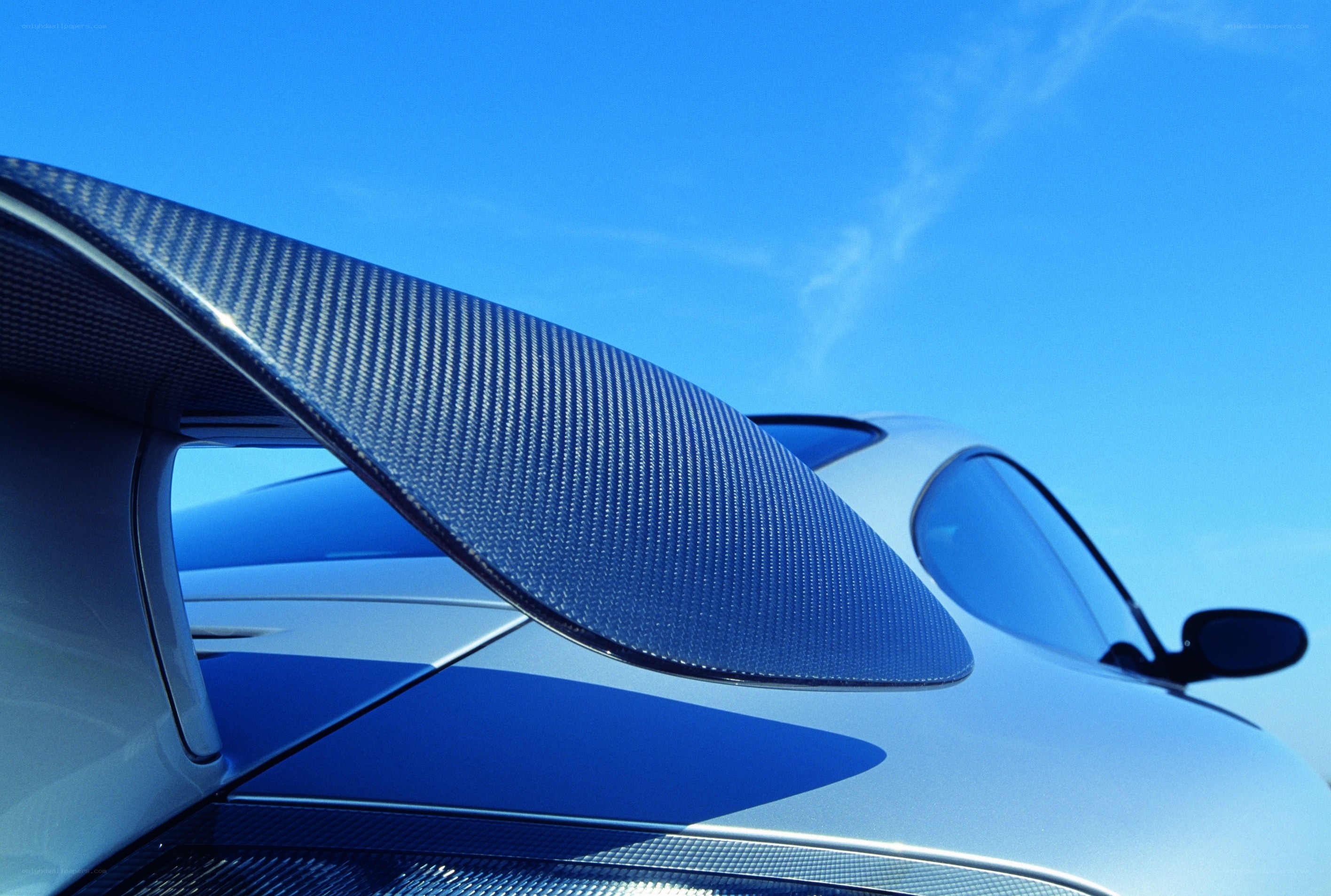Carbon fiber car spoiler