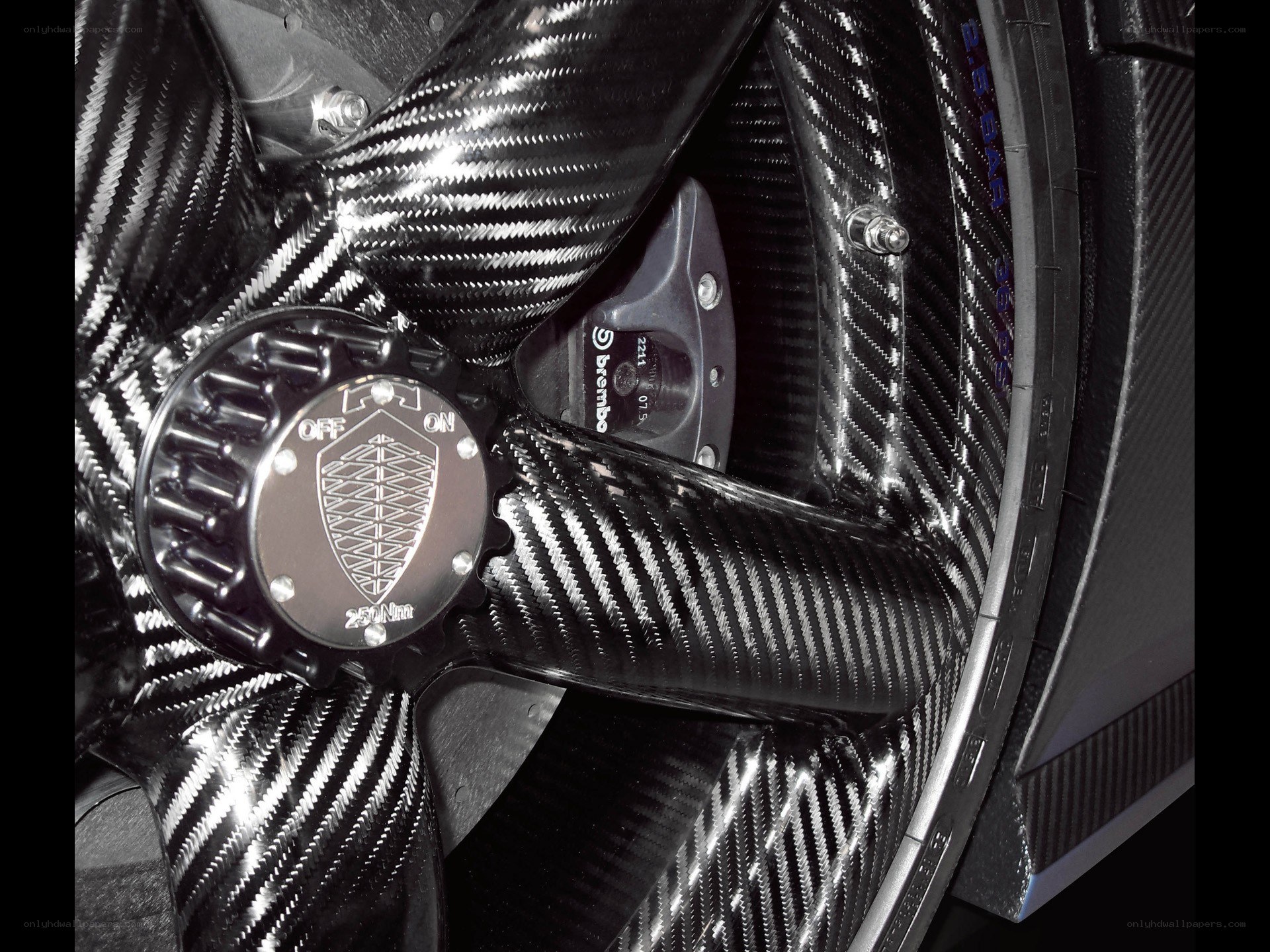carbon fiber wheel close-up