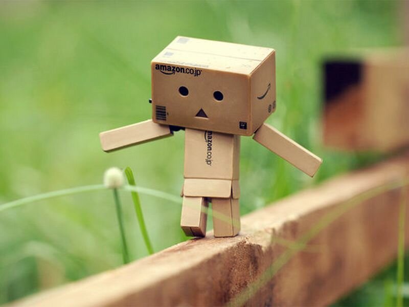 Cardboard Box Figure — Green, Calm