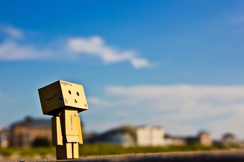 Cardboard Box Robot — Blue