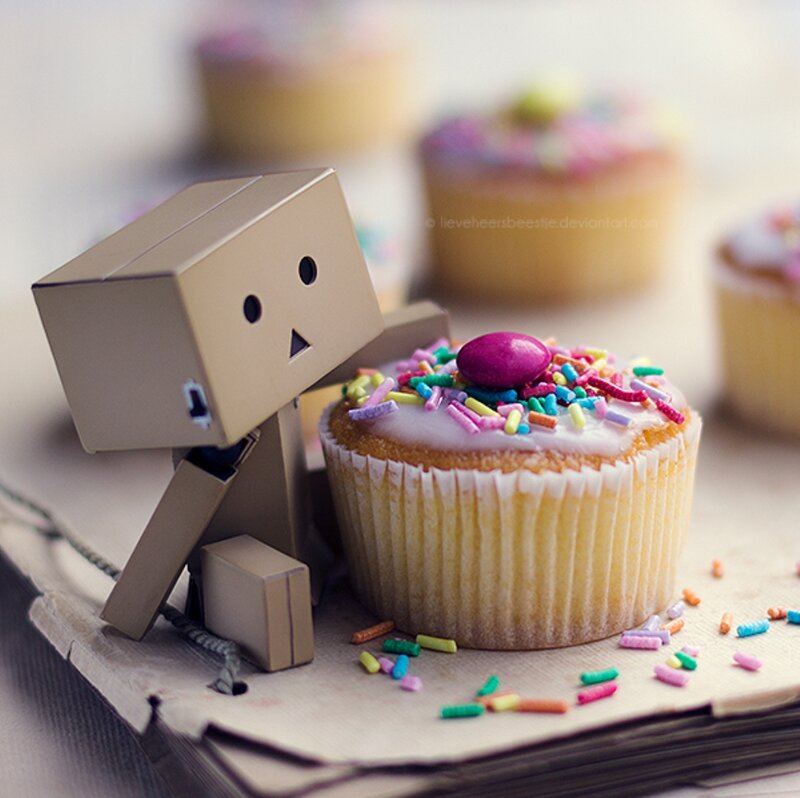 Cardboard Robot with Cupcake