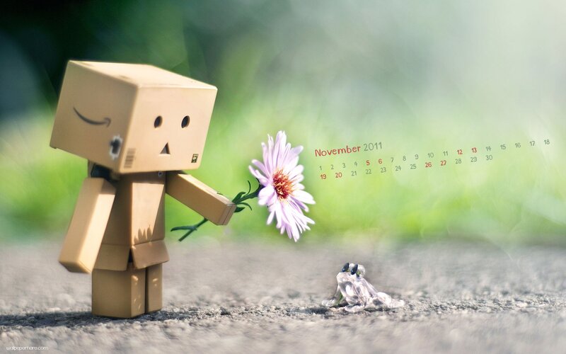 Cardboard Robot with Flower — Brown