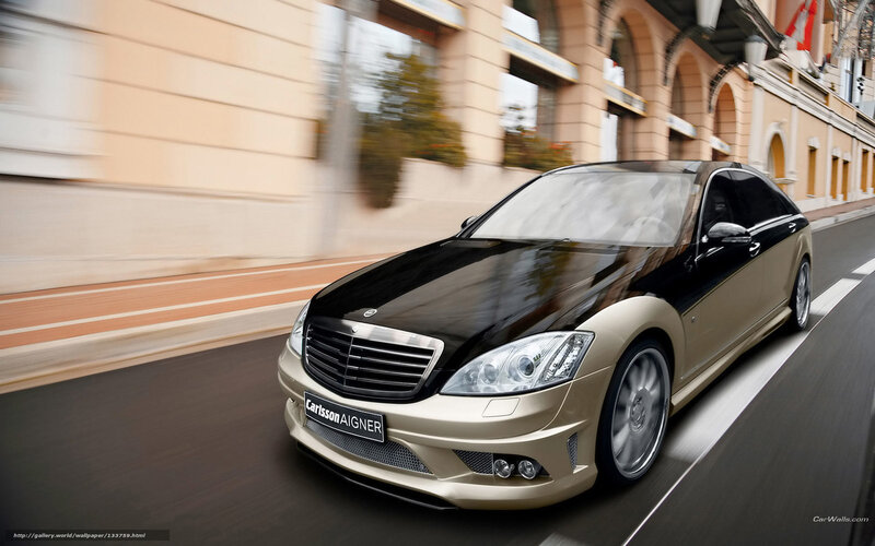 Carlsson Aigner luxury car in motion