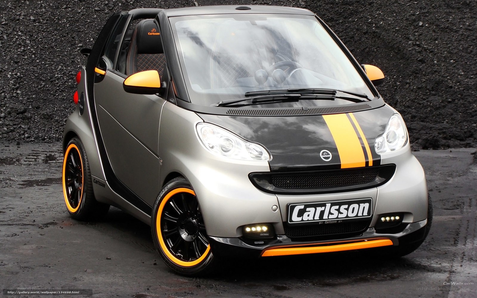 Carlsson-modified Smart car