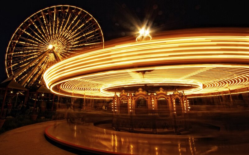 Carousel and Ferris Wheel — Yellow, Nocturnal
