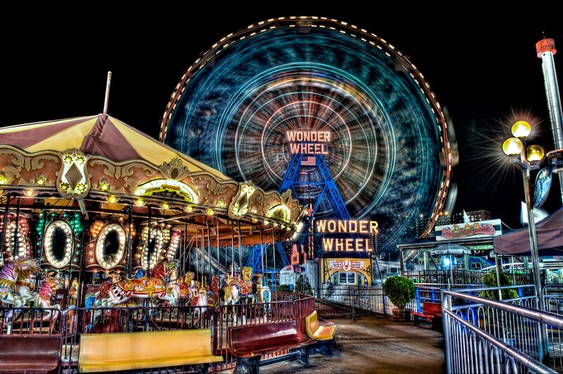 Carousel and Ferris Wheel — Yellow
