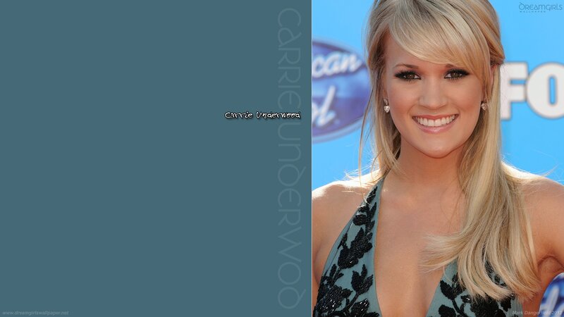 Carrie Underwood Smiling