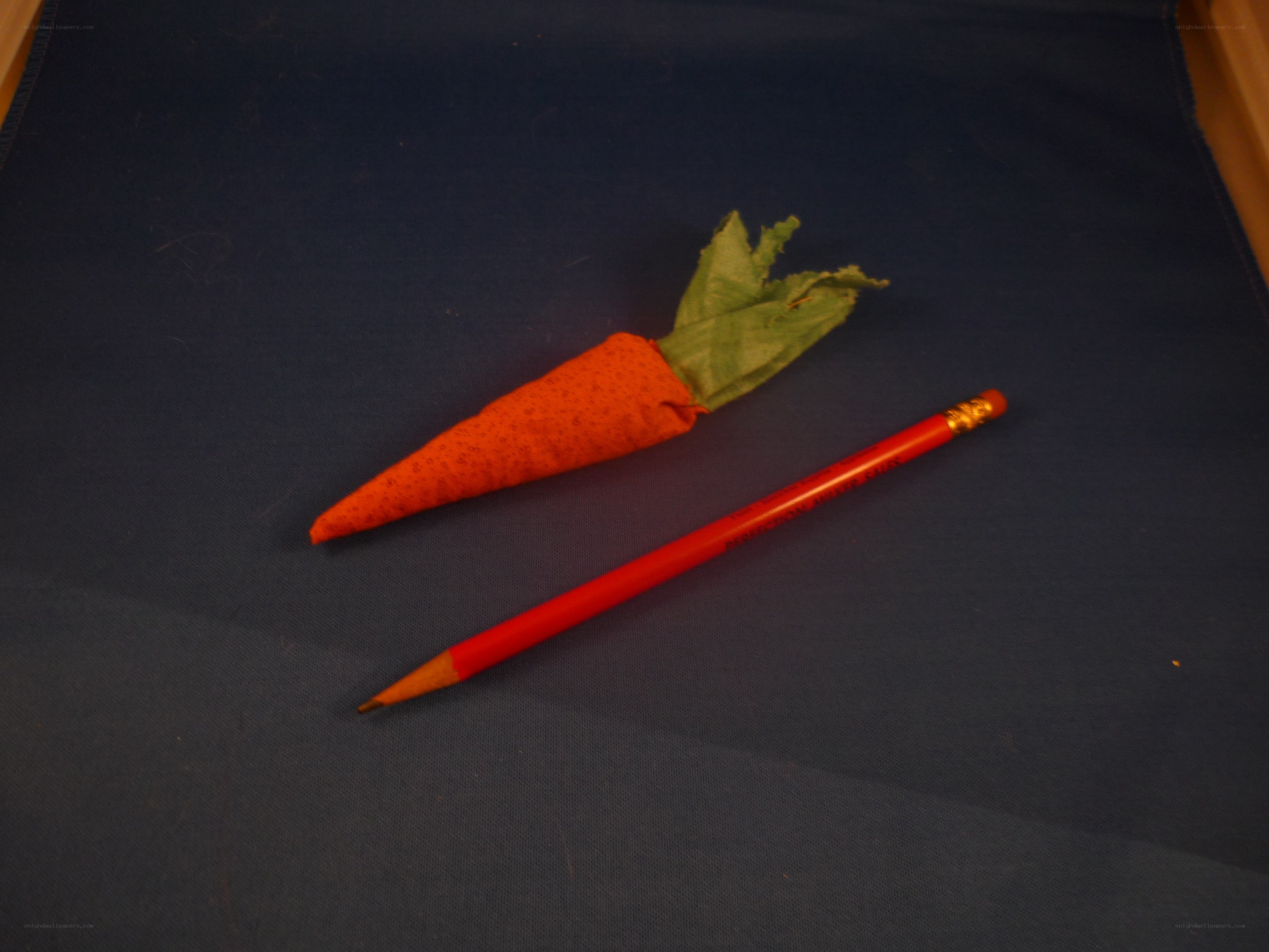 carrot-shaped pencil topper