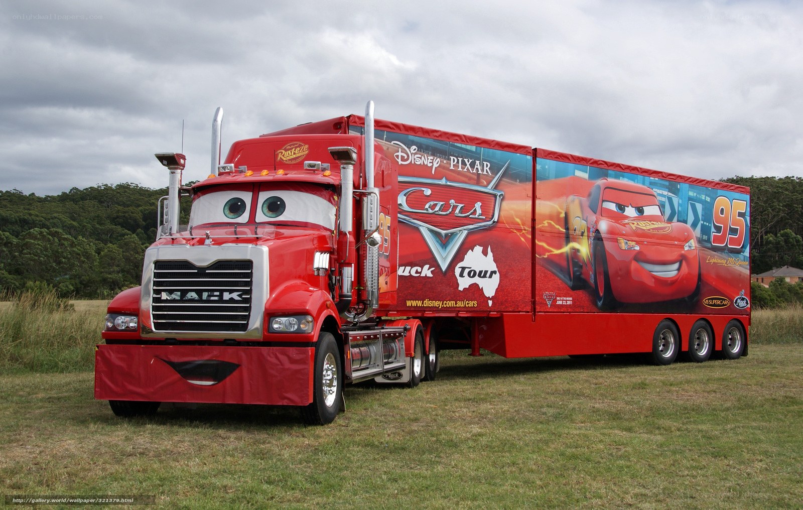 Cars 3 Mack truck tour