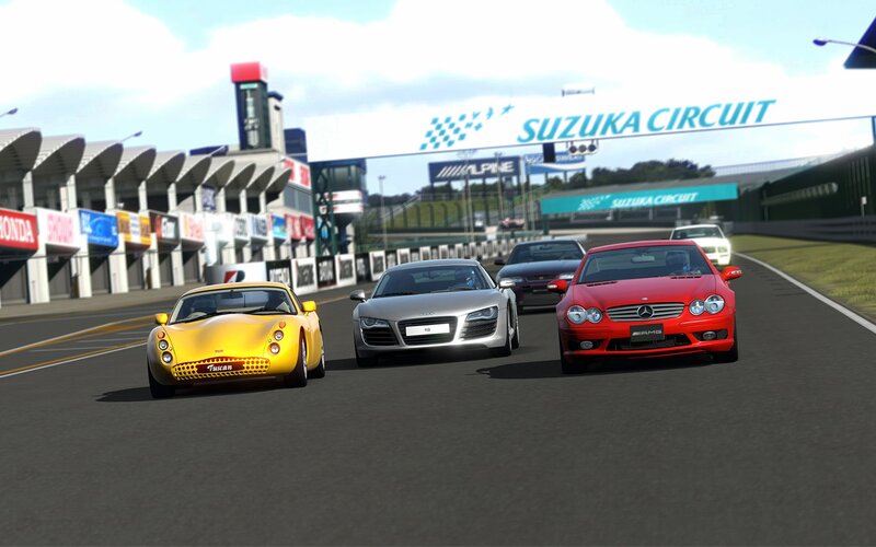 Cars racing at Suzuka Circuit