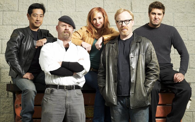 cast of a comedy series
