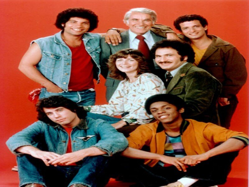 Cast of a Sitcom — Red