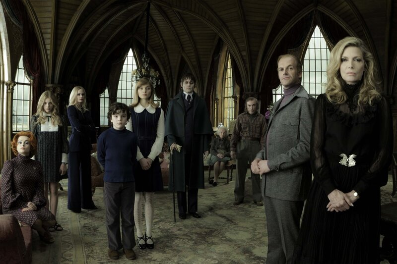 Cast of Gothic Family
