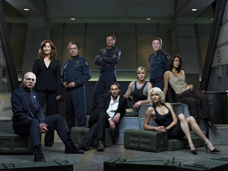 Cast of Sci-fi Series — Gray