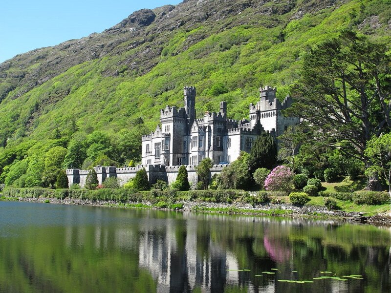 Castle by a Lake — Green, Serene, Afternoon, Photograph, Mountain