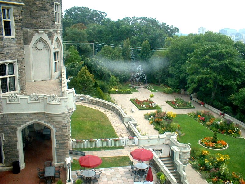 Castle Courtyard Garden