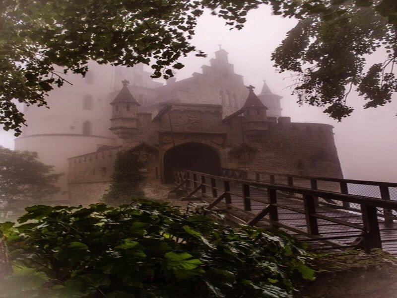 Castle in Fog — Green