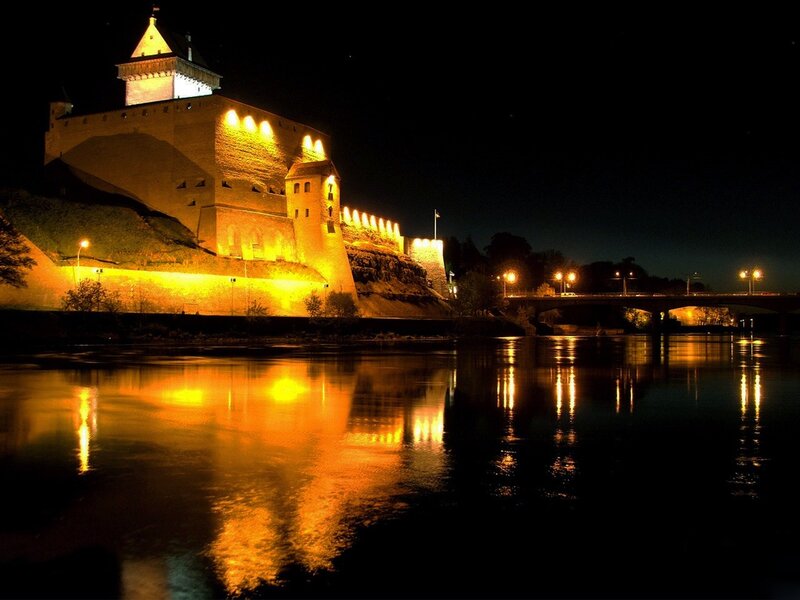 Castle on Riverbank — Black