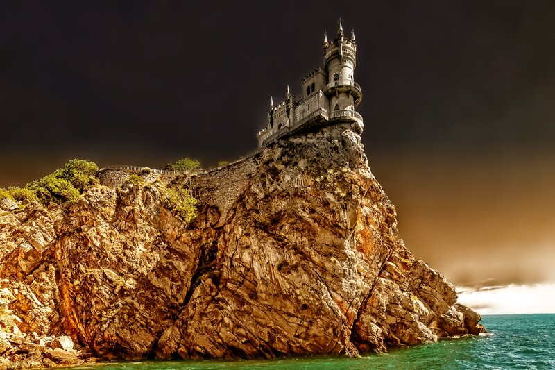 Castle on Rocky Cliff — Brown
