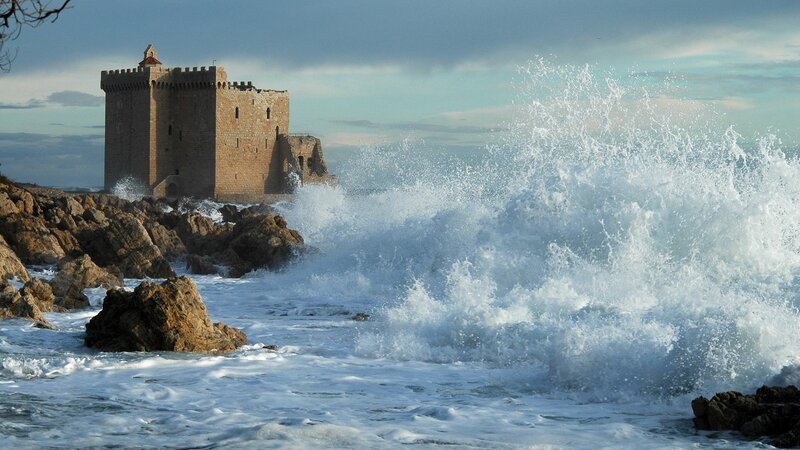 Castle on Rocky Shore — Blue