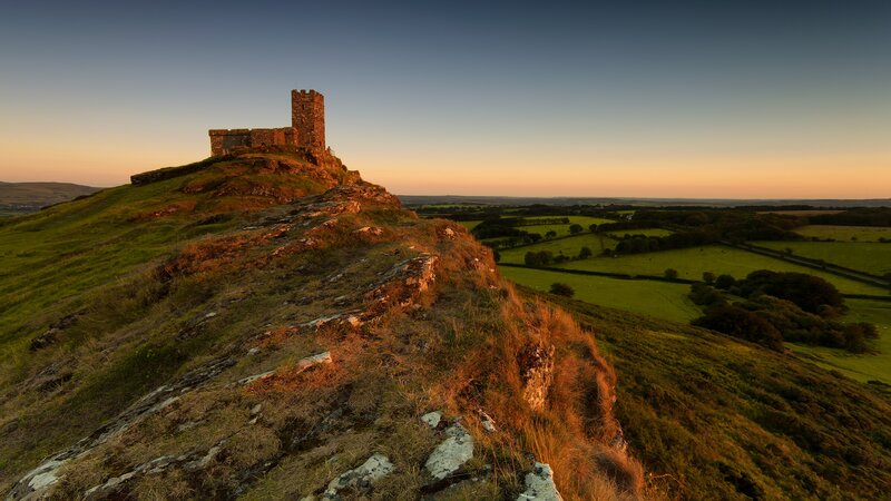 Castle Ruin on Hill — Green