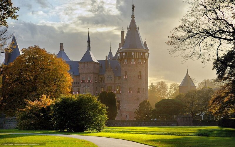 Castle with Autumn Trees — Green