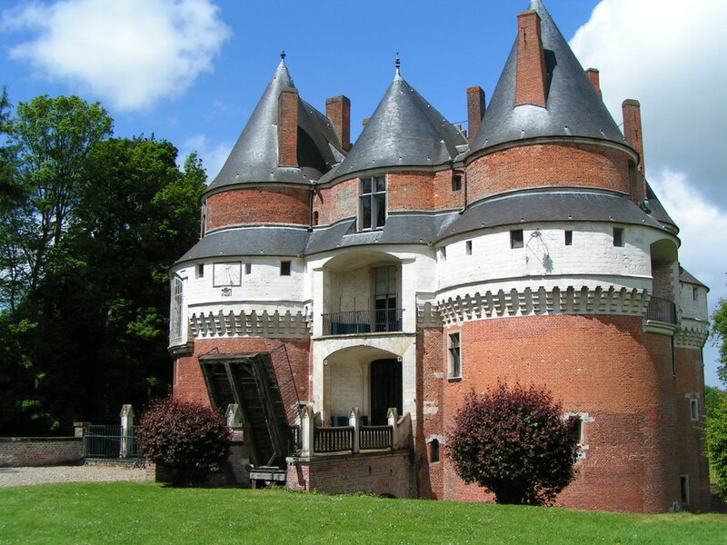 Castle with Conical Towers — Red