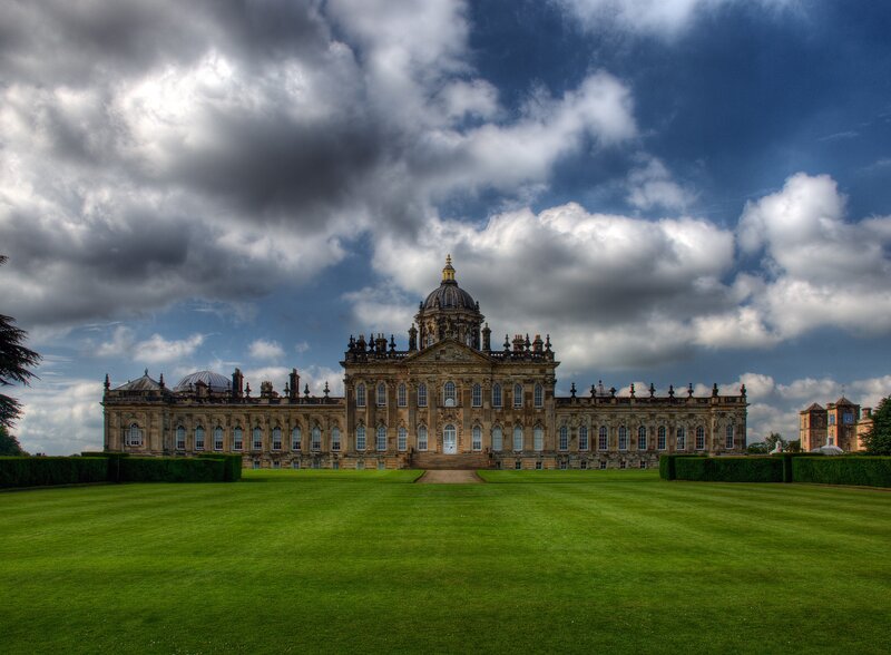 Castle with Dome and Lawn — Green, Dramatic