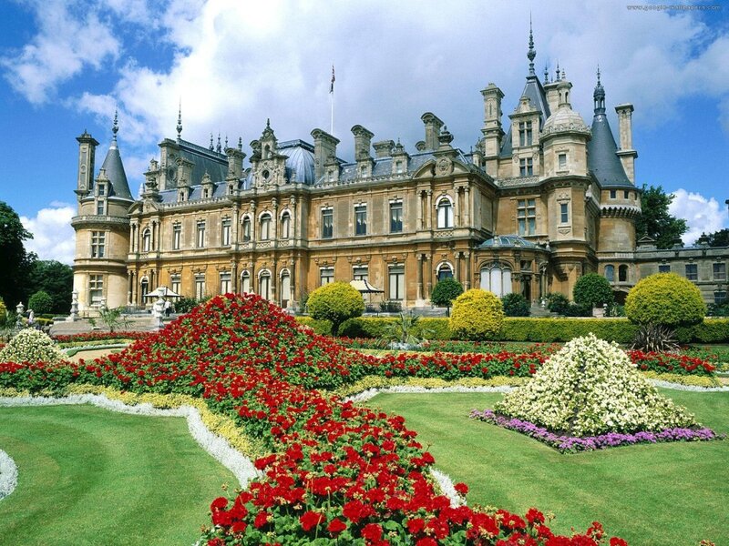 Castle with Flower Garden — Green, Serene