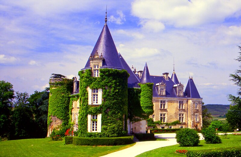 Castle with Ivy-covered Walls — Green