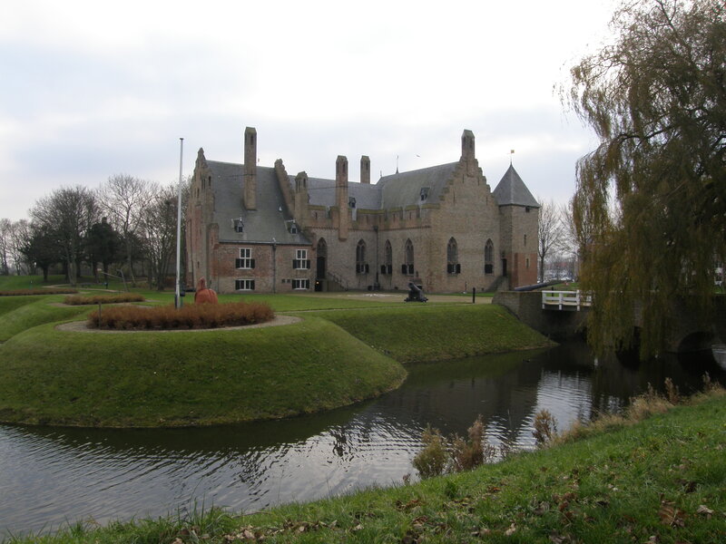Castle with Moat — Green, Calm