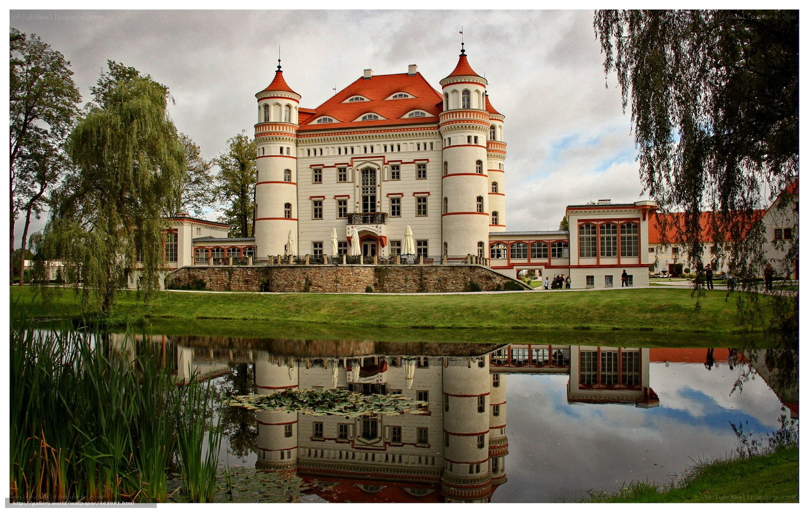 Castle with pond reflection