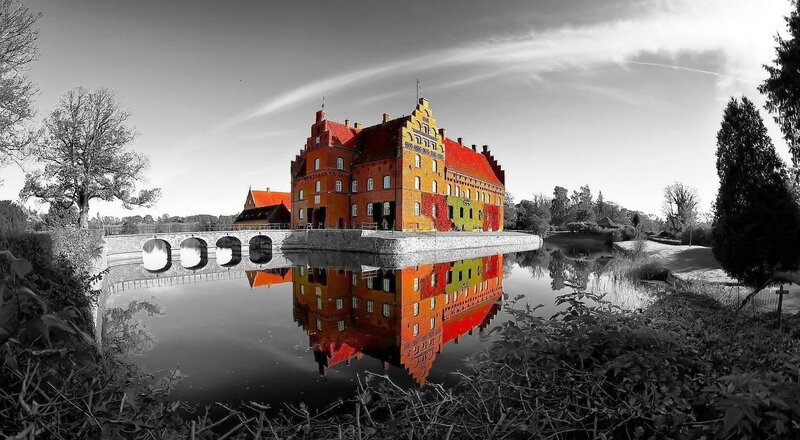 Castle with Red Roof — Serene