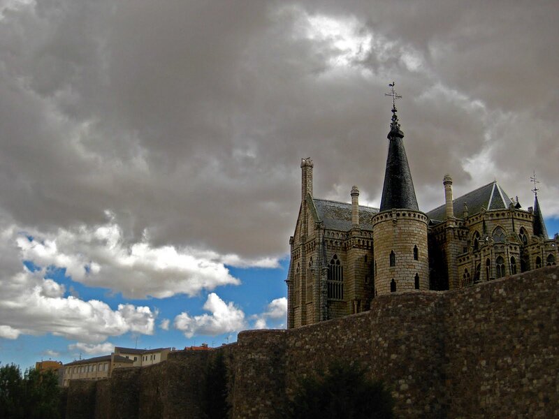 Castle with Stone Walls — Gray