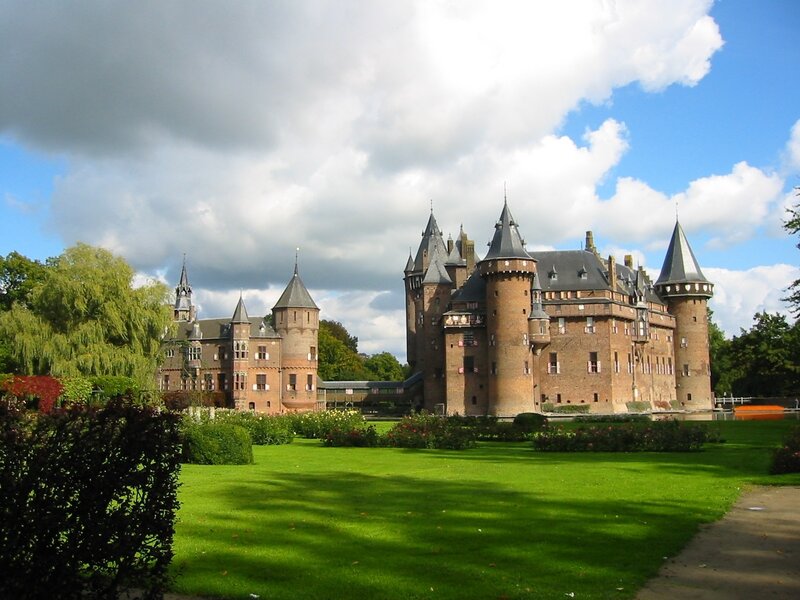 Castle with Towers — Green