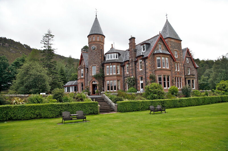 Castle with Turrets — Green, Serene