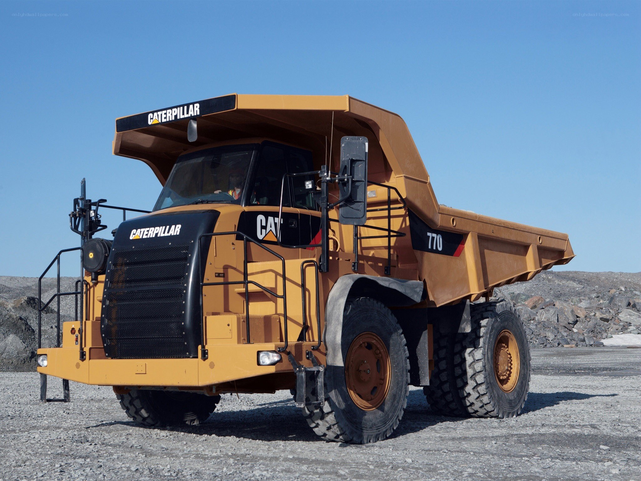 Caterpillar 770 dump truck