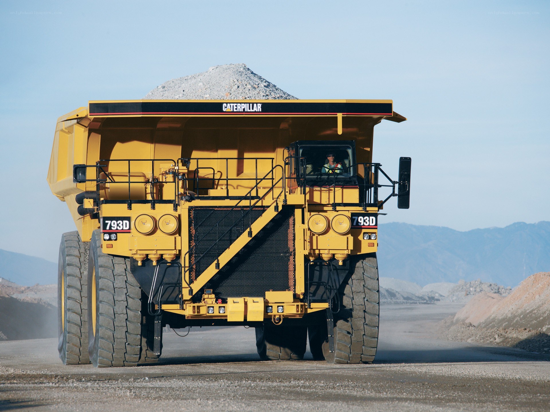 Caterpillar 793D dump truck