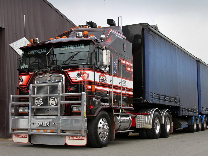 Caterpillar Kenworth truck
