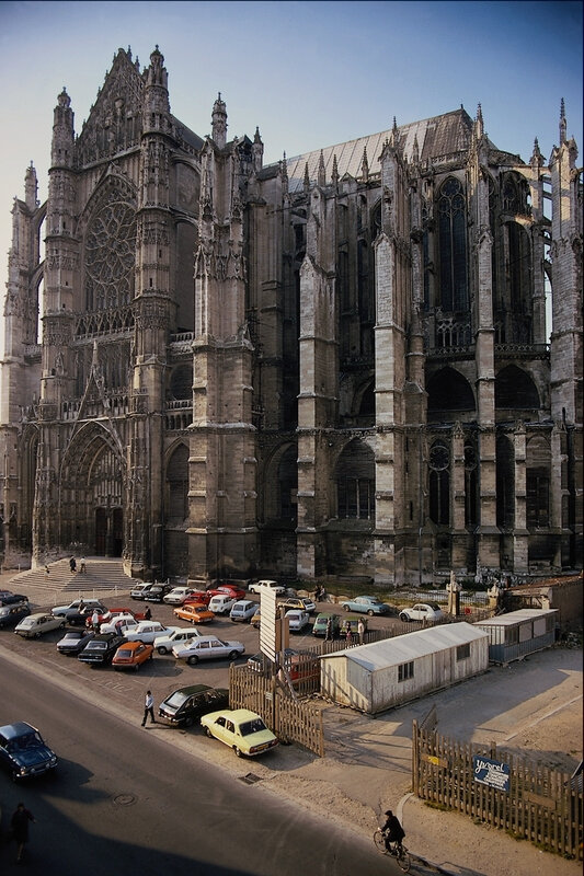 Cathedral with vintage cars