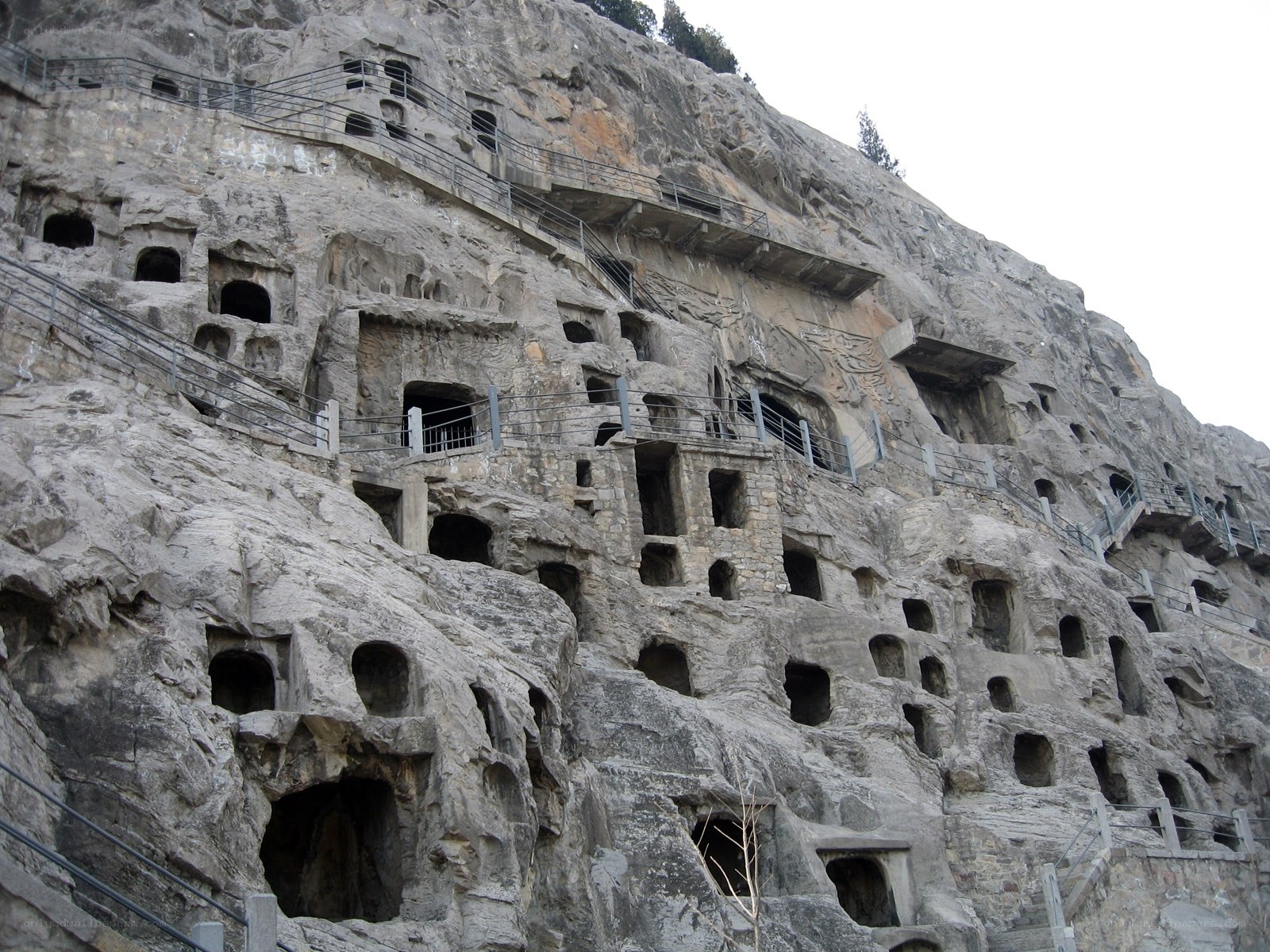 Cave temples at Longmen Grottoes
