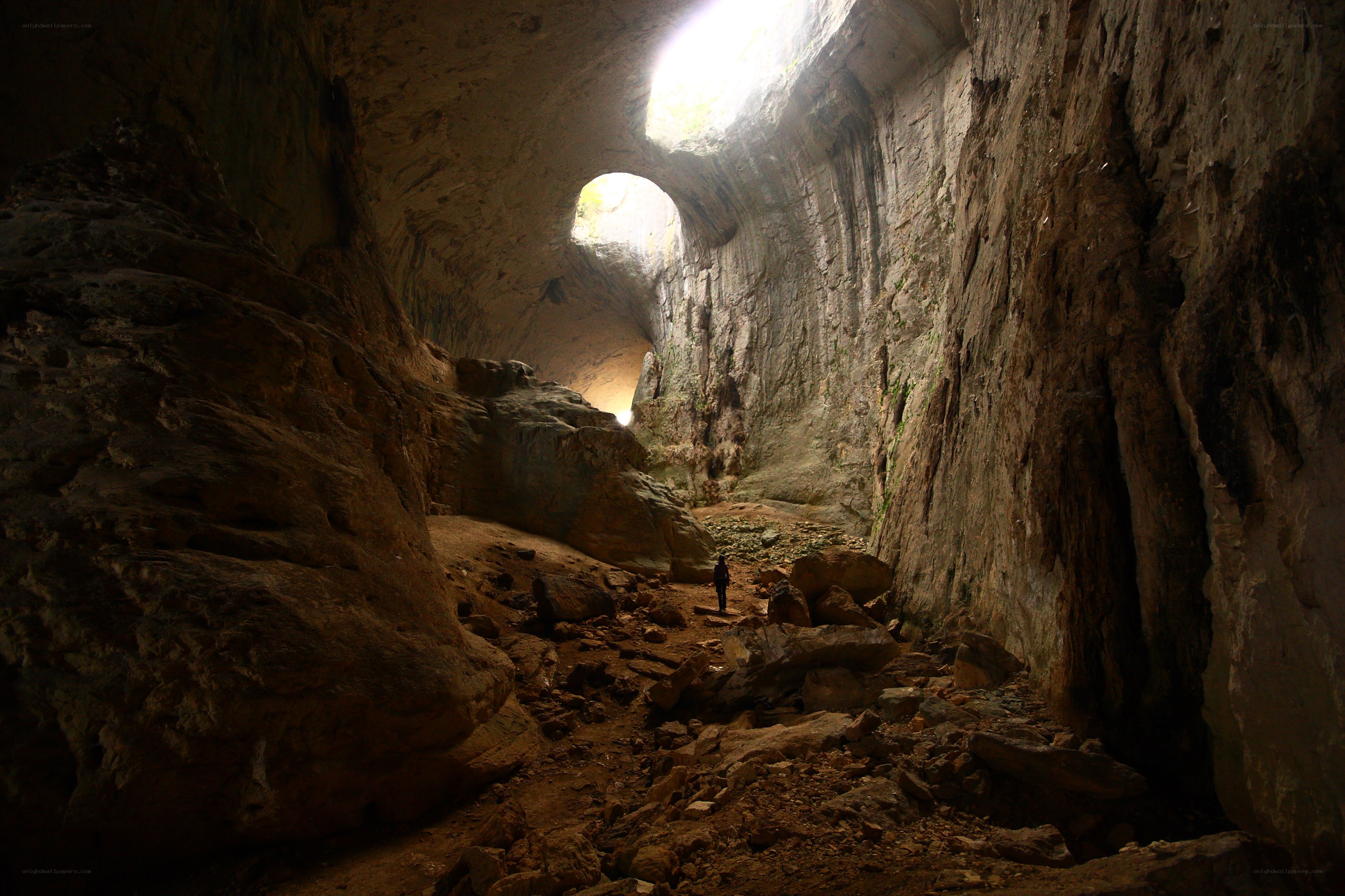 Cave with natural skylight